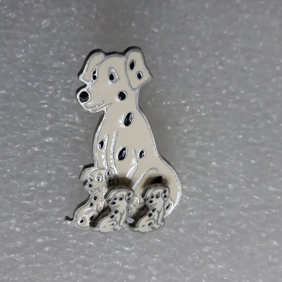 Dalmatian Dog Brooch With Mini Earrings. - Picture 1 of 7